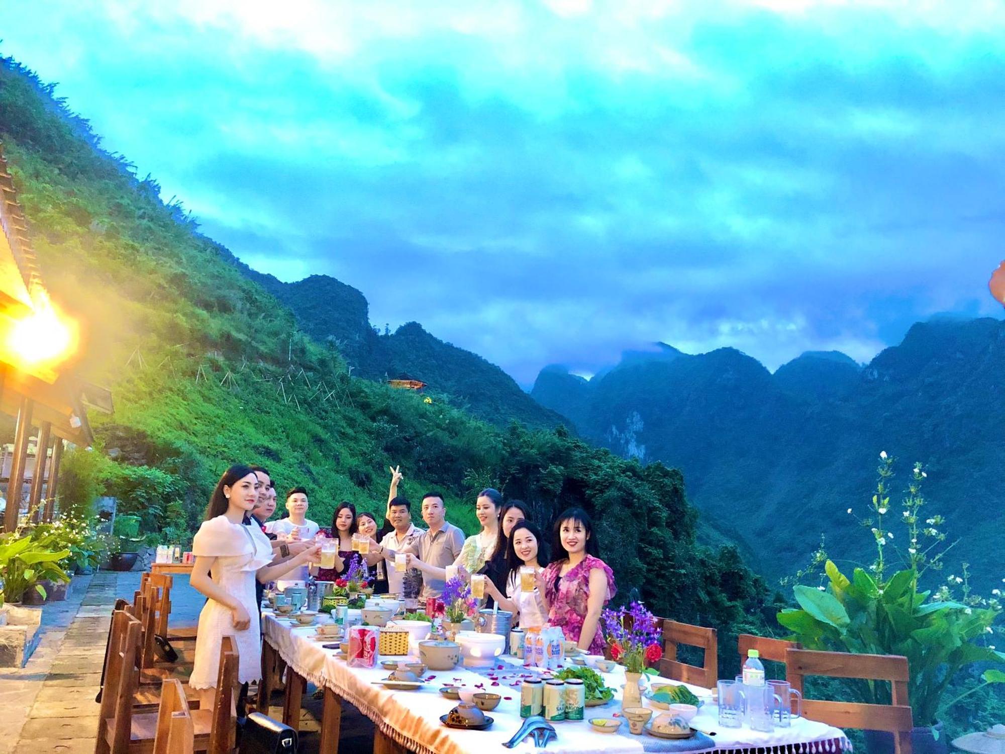 H'mong Village Resort Ha Giang Exteriör bild